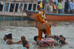 varanasi ganges boedhisme ceremonie