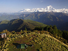 Een vroege uitstap naar Poon Hill (3193m) wordt beloond met een weids en ongehinderd zicht